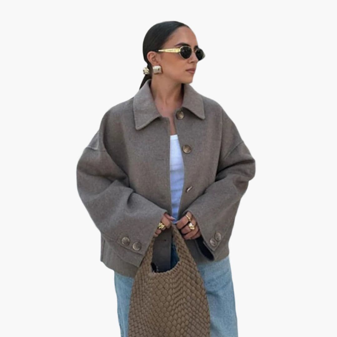 Damska krótka kurtka o luźnym kroju