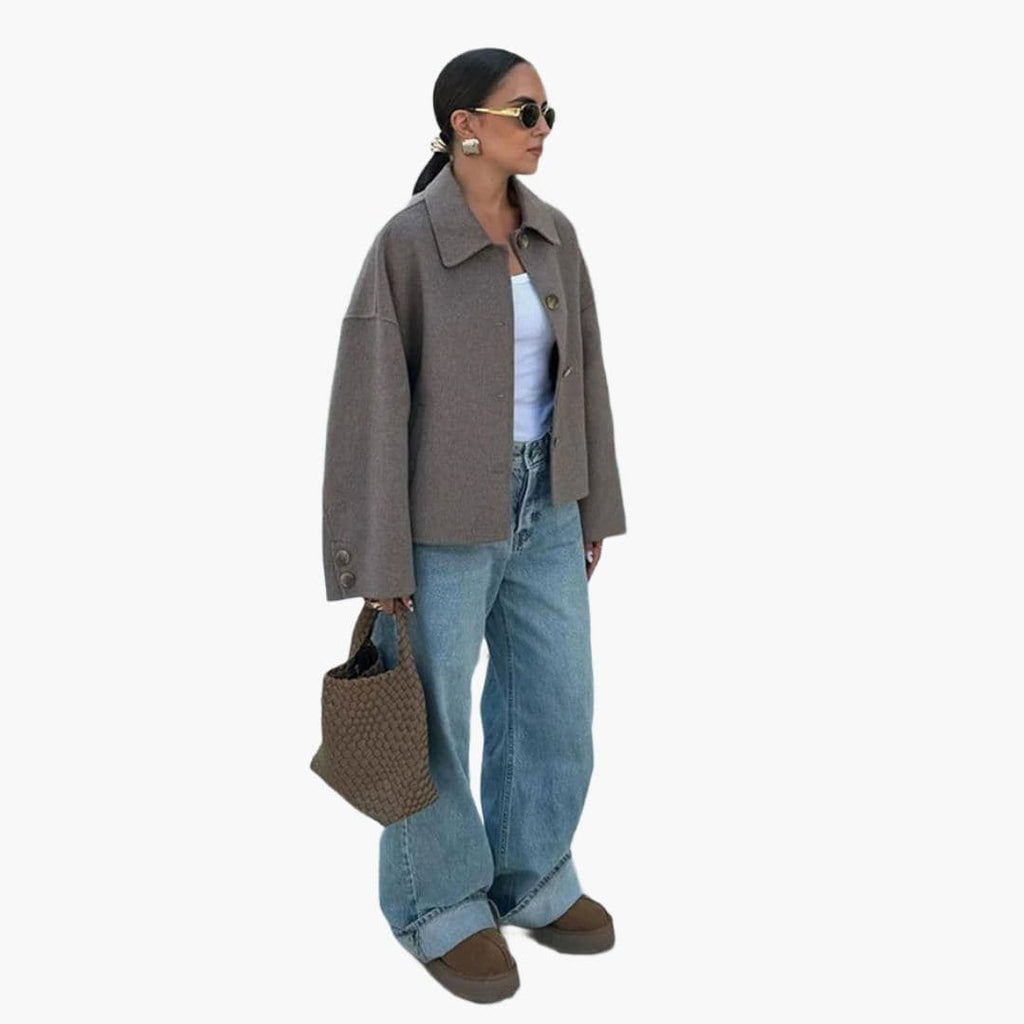 Damska krótka kurtka o luźnym kroju