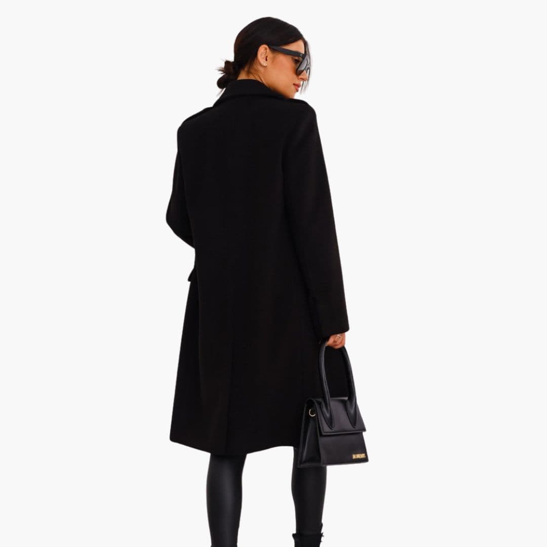 Długi płaszcz damski z kołnierzem z wycięciem