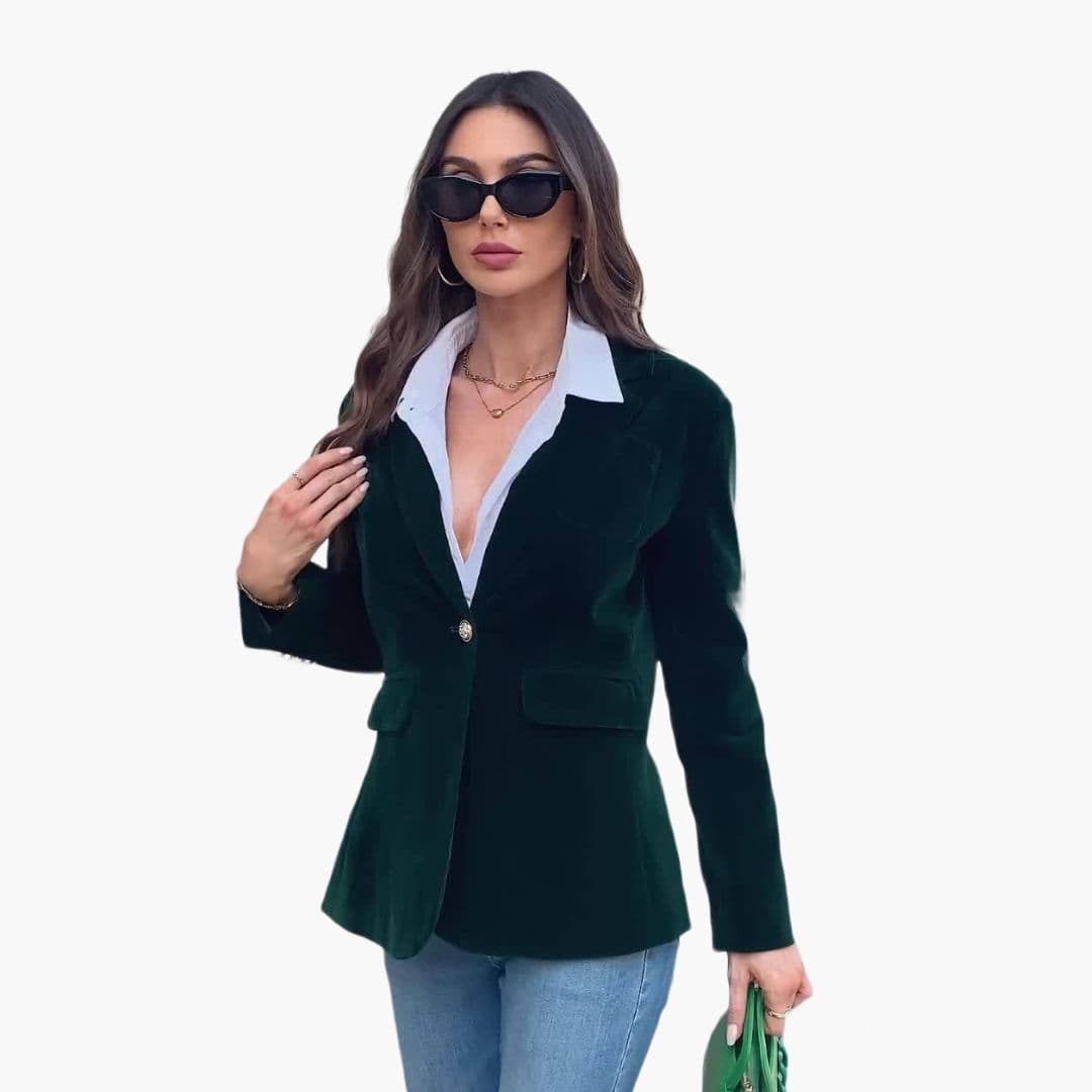 Kurtka damska zapinana na guziki z kołnierzem